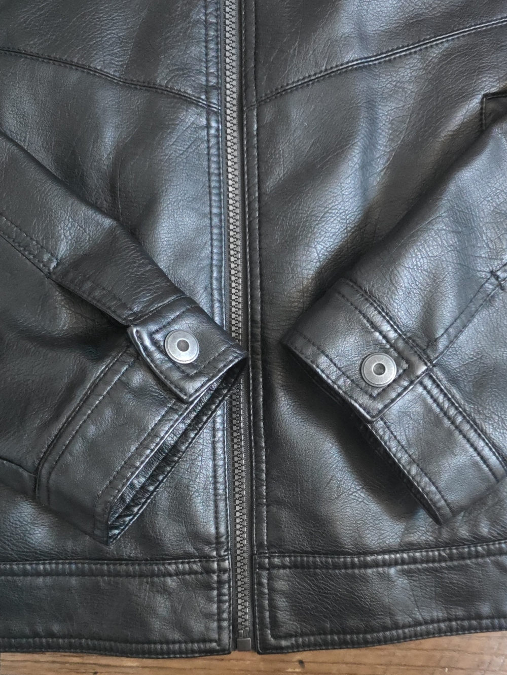 Hard EDGE•  Black Leather Motorcycle Jacket with Cream Shoulder Accents - Picture 7 of 11